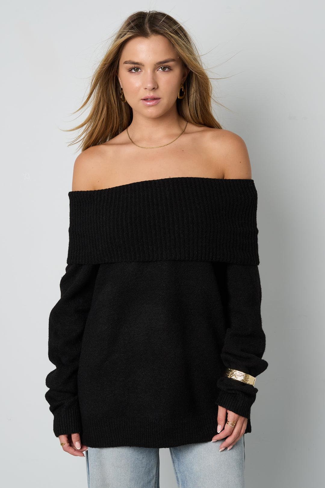 Knitted Polyester Fiber Women's Off-Shoulder Sweater Elegant Solid Color